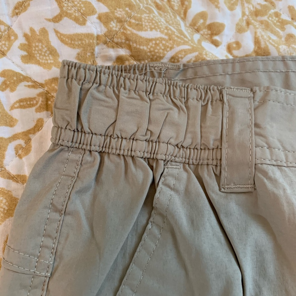 Dakota Grizzly women’s shorts. NWT - Picture 4 of 10
